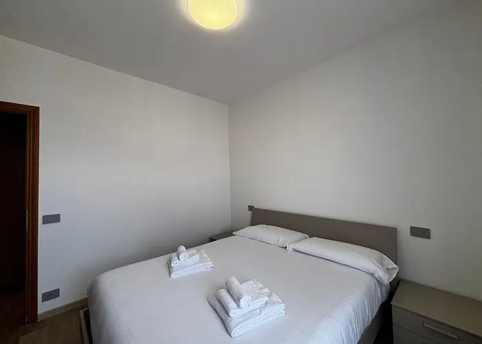 Dennis House - Larihome A86