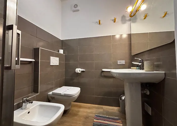 Dennis House - Larihome A86 *